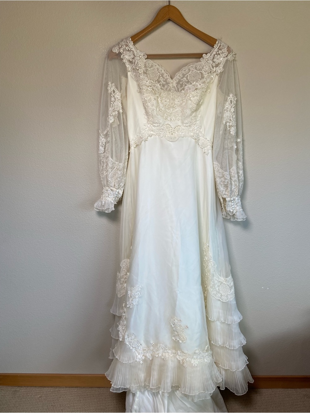 Vintage 1970s Draped Lace Wedding Gown Dress with Train